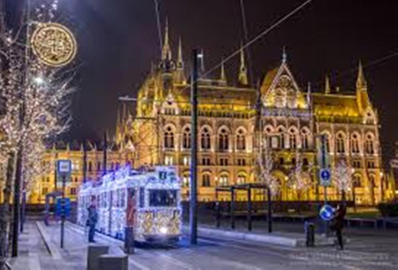 Central Budapest Vadasz Street ภายนอก รูปภาพ